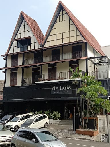 De Luis Mansion